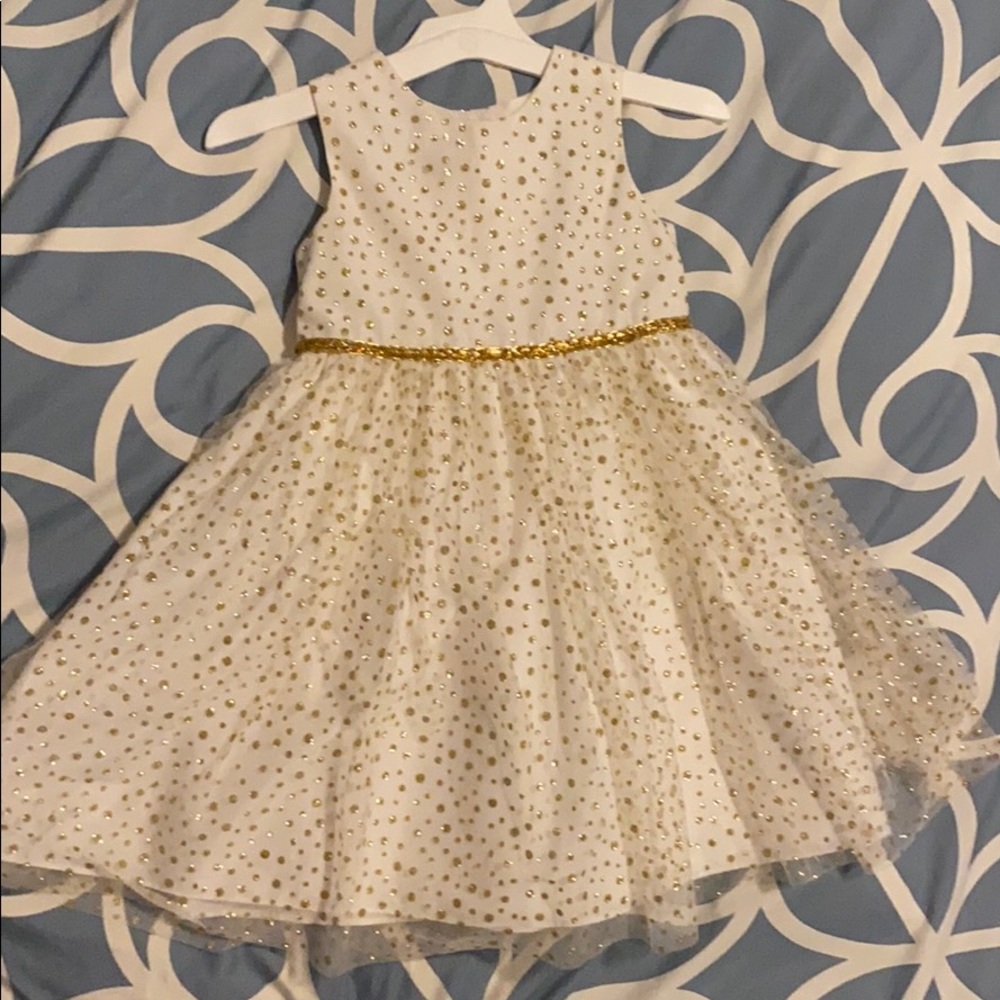 Size 4t white with gold sparkle dress
